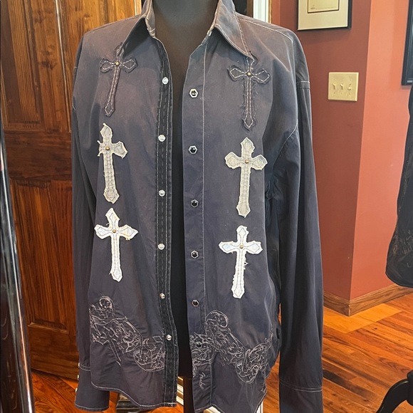 Fender Other - Fender Rare Embroidered Distressed Long Sleeve